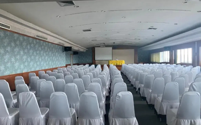 Golden Grand Hotel SHA