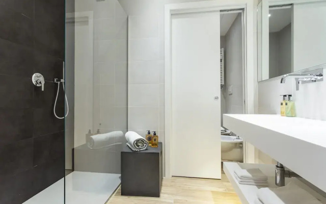 Erïk Langer Cesare Battisti Suites