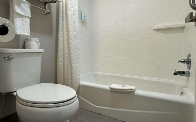 Quality Inn Calhoun North I-75