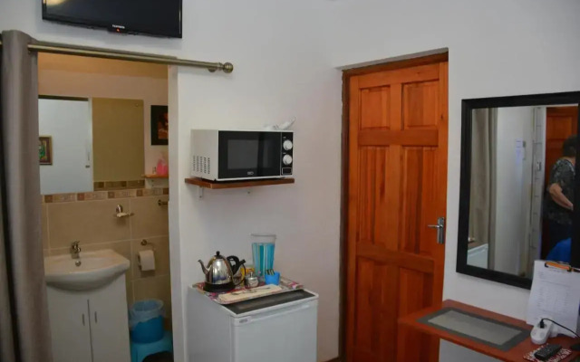 Blue Crane Guest House Bloemfontein