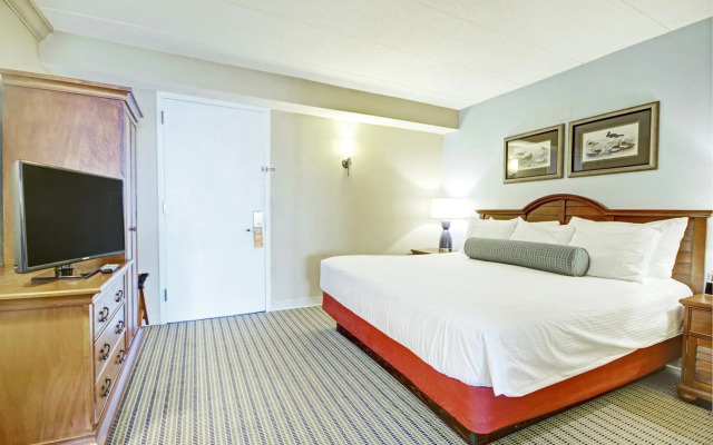 Club Wyndham Inn on Long Wharf