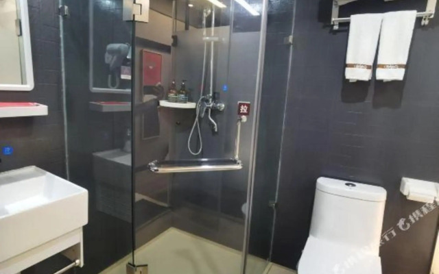 Shangkeyou Hotel(Dayanta Subway entrance)