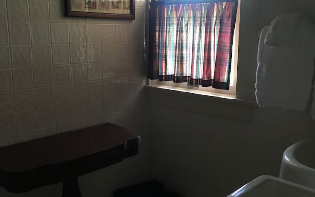 Far View - A Bed & Breakfast Estate