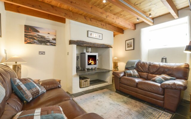 3 Newhall Green