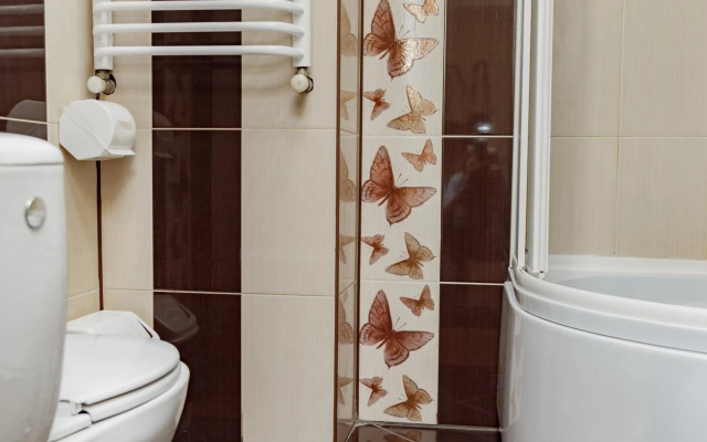 Transitional Havryky Apartment