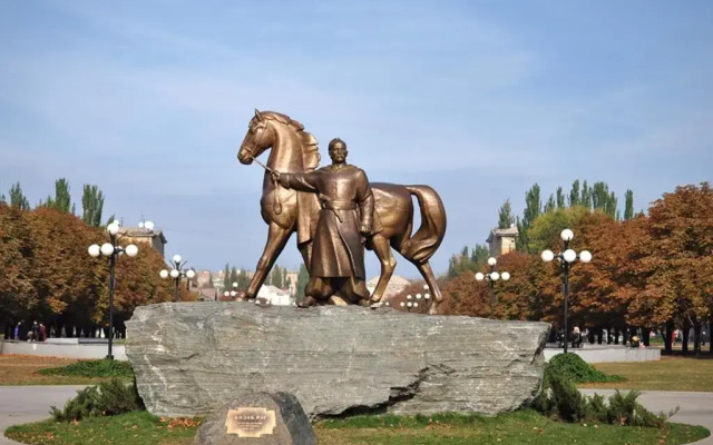 KR Apartments on Metalurhiv 31