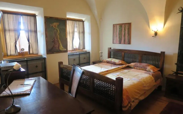 9.Autentico