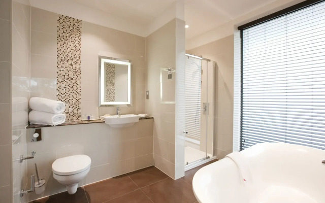 Wivenhoe House Hotel