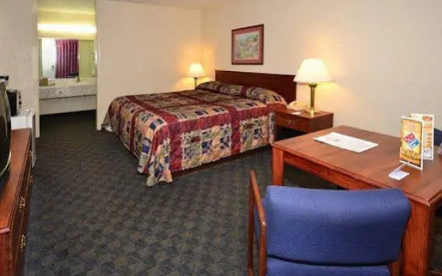 Rodeway Inn & Suites