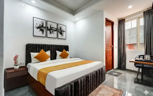 Hotel S R Stay Near Igi Delhi Airport