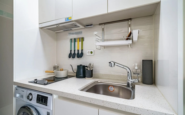 Urbanstay Songdo Moonlight Park