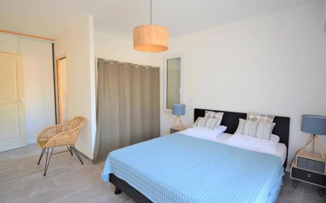 Maison Salavas, 4 pièces, 8 personnes - FR-1-382-146