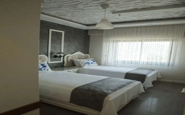 Lion Park Suits & Residence