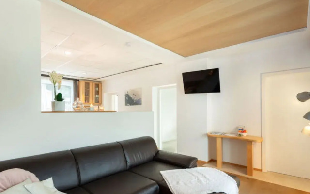 Apartmenthaus Dreier 11704