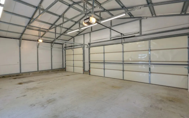 2 Boat Docks: Grand Lake Waterfront Home