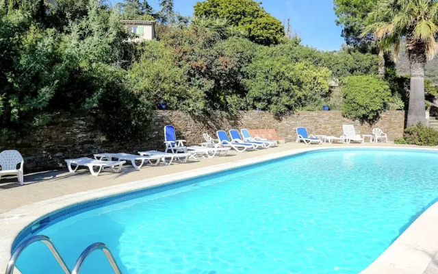 Boutique Holiday Home in Bormes-les-Mimosas with Pool