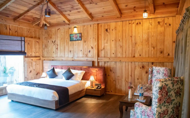 Pumpkin Hotel's Tusk N Woods
