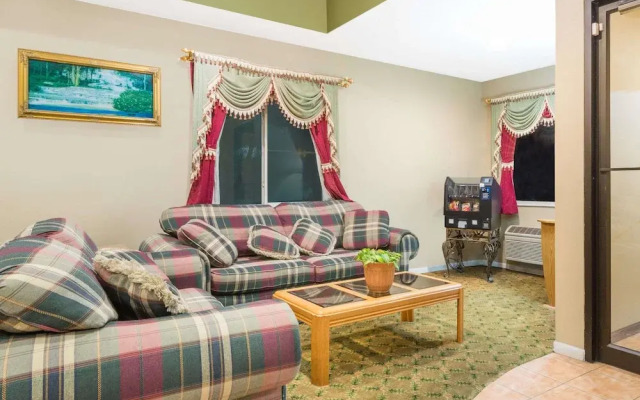 Super 8 By Wyndham Olney