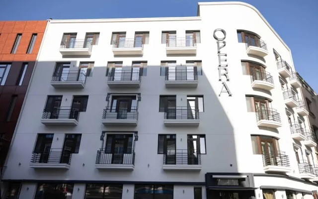 Opera Hotel