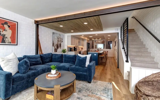 Ski Captain Molly 3 Bedroom Condo