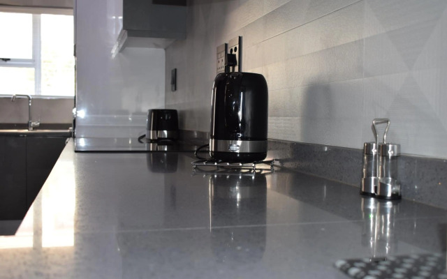 Aya Luxury Apartment 84