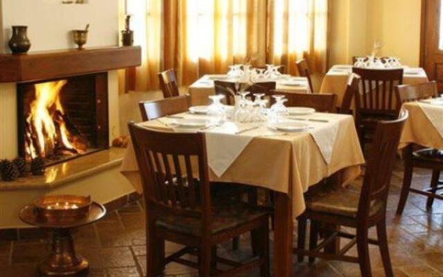 Country Hotel Triantafillies