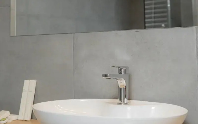 Athenian Stylish Living