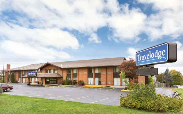 Travelodge by Wyndham Owen Sound