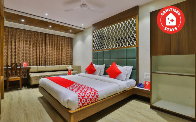 OYO 1389 Hotel Relax Inn