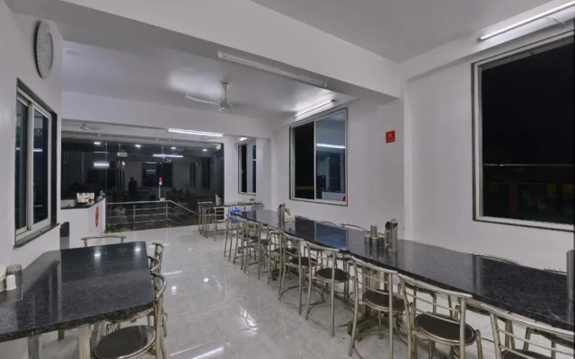 Kanaka Grand Hotel & Spa by OYO Rooms