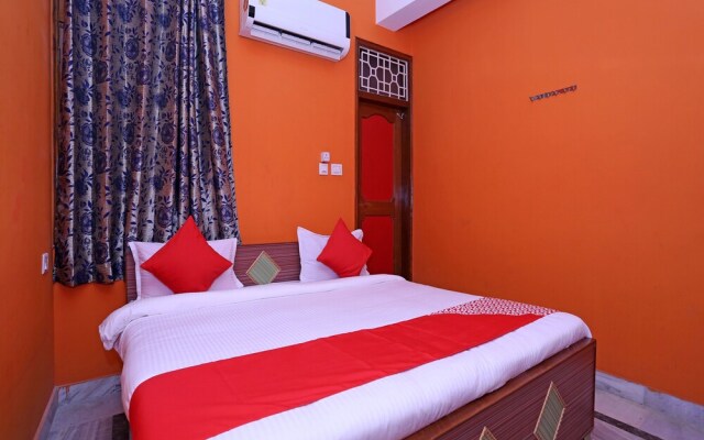 OYO 12133 Hotel Shanti
