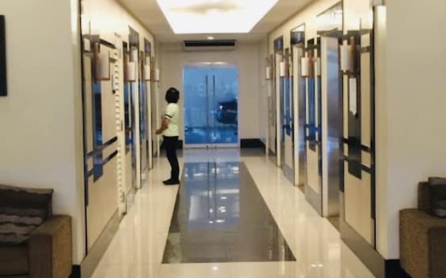 Makati CBD Resort 2 bedroom