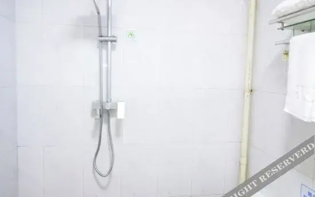 100 Inn Shouguang Keji College
