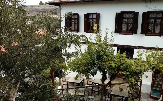 Payidar Konak And Kafe