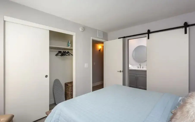 Ultra Modern Old Town Scottsdale 3 Bedroom!