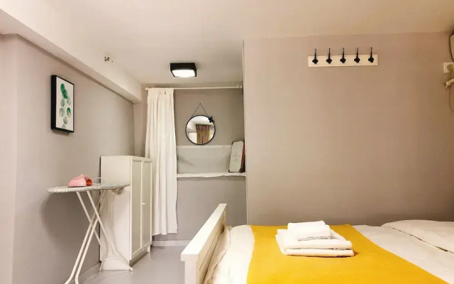 Coastline International Apartment