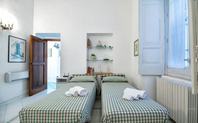 Upscale Central Amalfi Apartment In 19th-century Building