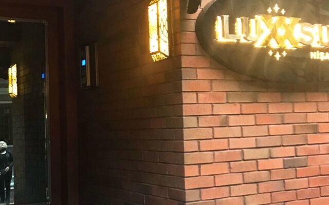 Luxx Suite