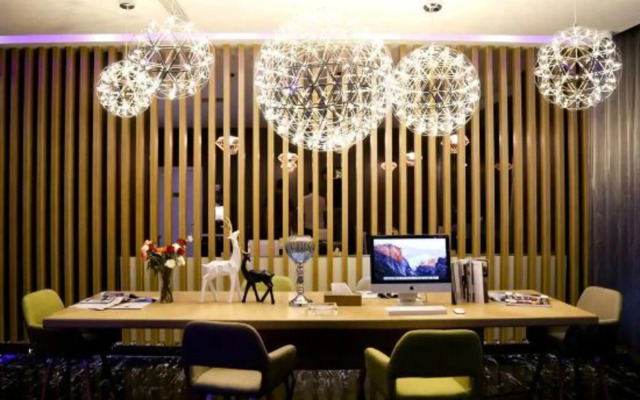 Clarity Hotel (Yishui Bus Terminal)