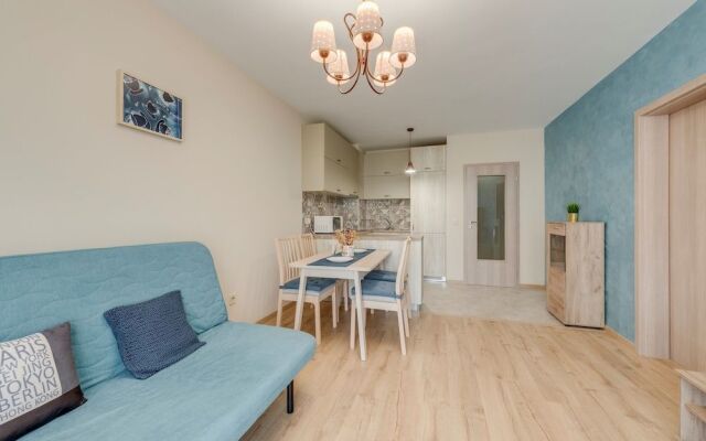 Bright and Newly Refurbished Apartment Near Center