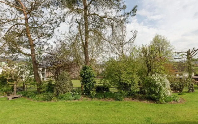 Medieval Farmhouse With Private Garden