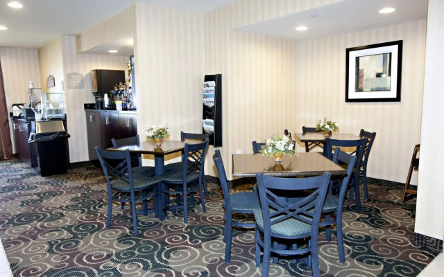 Cobblestone Inn & Suites - Langdon