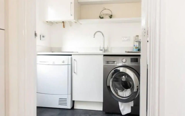 4 Bed House Sleep 10 Parking HotTub Wifi