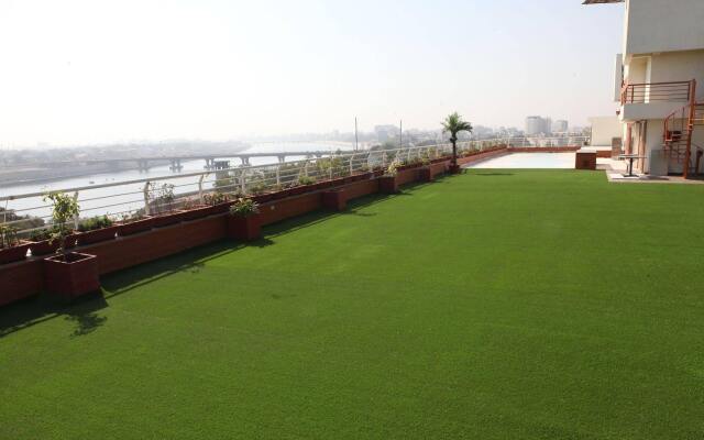 Silver Cloud Hotel & Banquets Ahmedabad