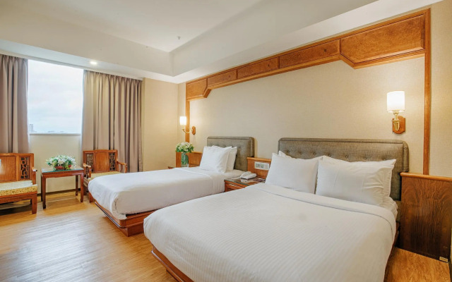 Highness Hotel