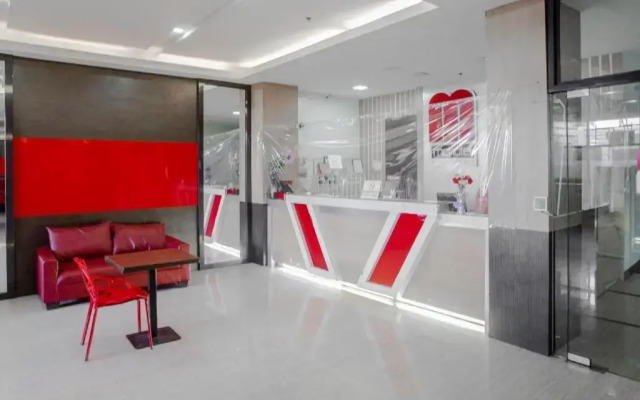 RedDoorz Plus near SM Fairview