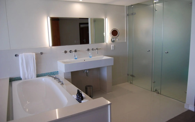 Blaauwberg Beach Hotel