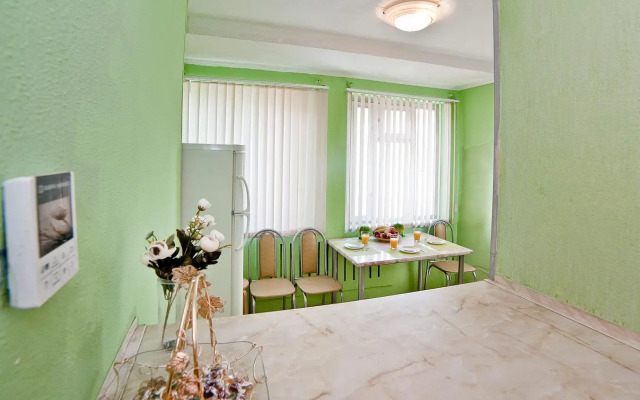 Апартаменты на улице Коммунаров 3