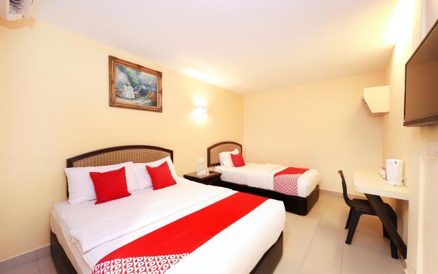 OYO 635 Seven Days Hotel