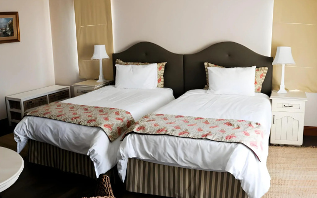 Candlewoods Guesthouse